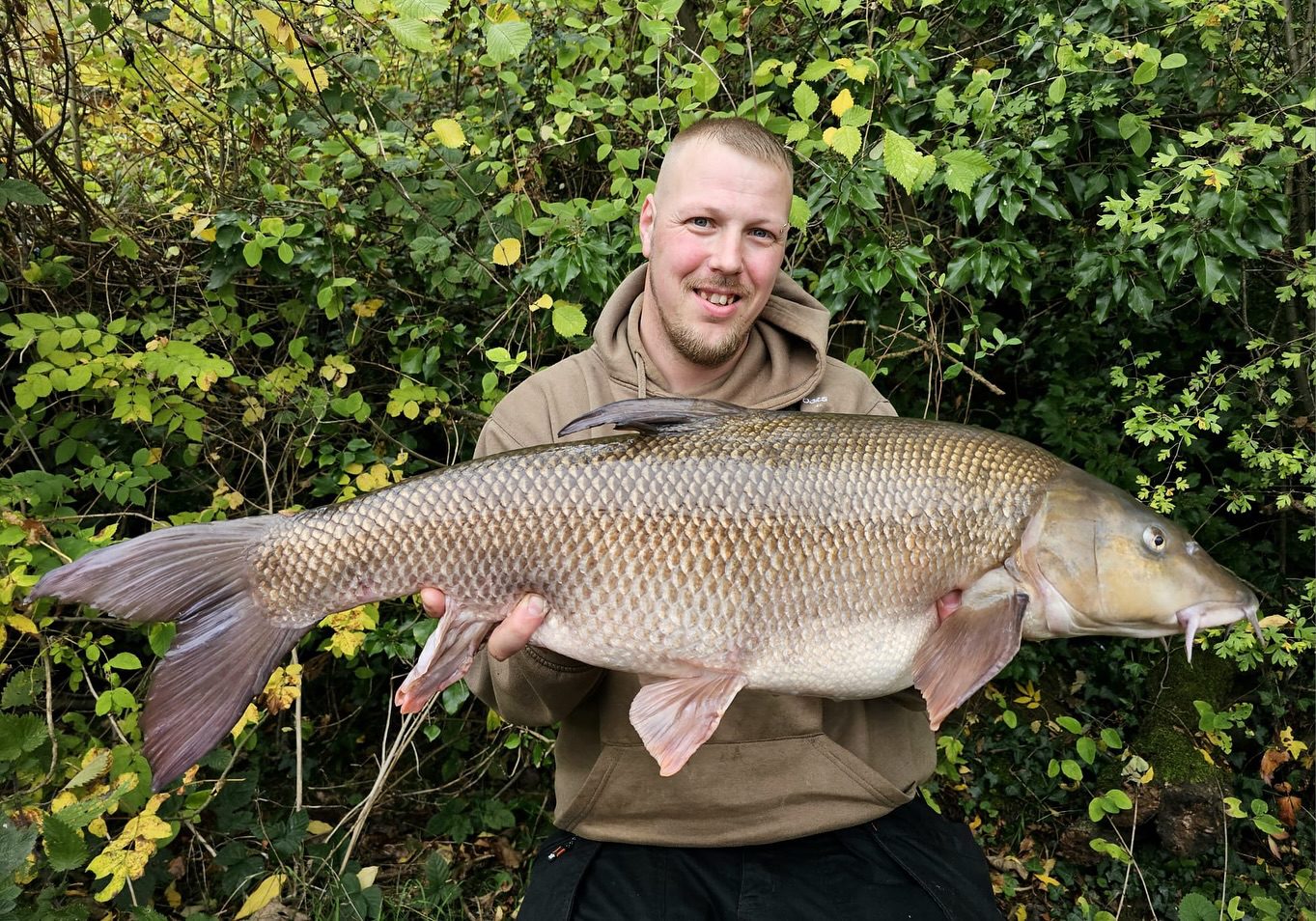 Afternoon all, now you’ve seen these amazing Trent torpedoes separately, which is amazing, but what makes this even more incredible is that these 3 huge fish were part of one of the biggest day session hauls that we’ve ever seen!

The session by @trent_angler_barbelfishing was topped by a tremendous 17lb 10oz beast, backed up by a 16lb 10oz, & 15lb 4oz, as well as 13lb 4oz, and 3 smaller fish!

Using a combination of B.P.T & T.H.C. Cocoons, with matching paste wraps, and more of the same in @castaway_pva bags!

Absolutely incredible and well worth the Drennan prize that he’s won!

What a superb result, Craig we don’t know how you’ll top this one!

👉 https://vortexbaits.com 👈  #vortexbaitsofficial  #teamvortex #hydroshrimp  #furterpellet  #rivertrent #barbelfishing #river #lovefishing #angler #hydroshrimp #cocoonboilies #boostedcocoonspecials #fishingislife #fishinglife #fishing #instafish #angling #fishpics #follow #banklife #riverfishing #fishingrod #fishingrods #fishing🎣 #fishingtrip #angling #fishingday #Insectomorph #barbelfishingcompetitions #cko #picoftheday #fish