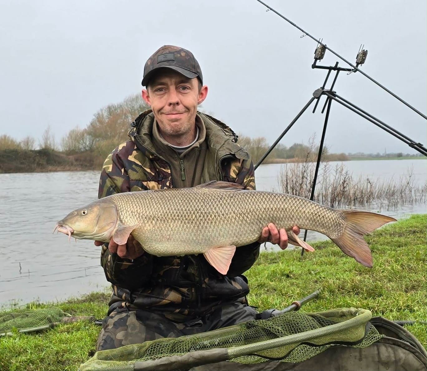 Our good mate @liamnasa1412 had a bumper session out on the rising Trent!

Hedging his bets with a rod a piece on Cheese & Garlic, and Hot n Spicy Pepperoni, both being 14mm Boosted Hook Pellets, with 6mm pellets in PVA bags!

The final score was 14 runs, with 9 fish finding the net!

Awesome result Liam!

👉 https://vortexbaits.com 👈 

#vortexbaitsofficial  #teamvortex #hydroshrimp  #furterpellet  #rivertrent