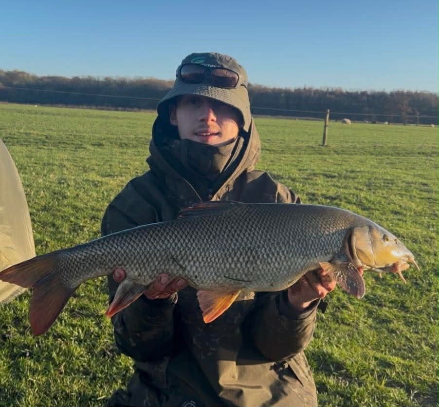 Our good late @jake.iley.catches is having a really great season so far, with some great sessions under his belt. This latest Ribble specimen adding to that awesome tally!

Fishing a new stretch, the chub came first, followed by this stunning barbel, our custom bait doing the bites as usual!

Nicely done Jake!

👉 https://vortexbaits.com 👈 

#vortexbaitsofficial  #teamvortex #hydroshrimp  #furterpellet