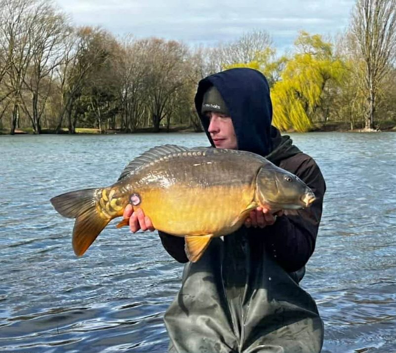 Our very good mate @ho03_joe made the most of some working away, combining some hard graft, with some crafty carping!

Putting our C.K.O. Cocoons to great effect with this superb Mirror, and topping it with this gorgeous 28lb Common!

Theres something about that cocoon shape, inspired by nature, that just brings a more confident bite!

Well done Joe!

👉 https://vortexbaits.com 👈  #carpfishing #ukcarp #carpfishinguk #commoncarp #vortexbaitsofficial
