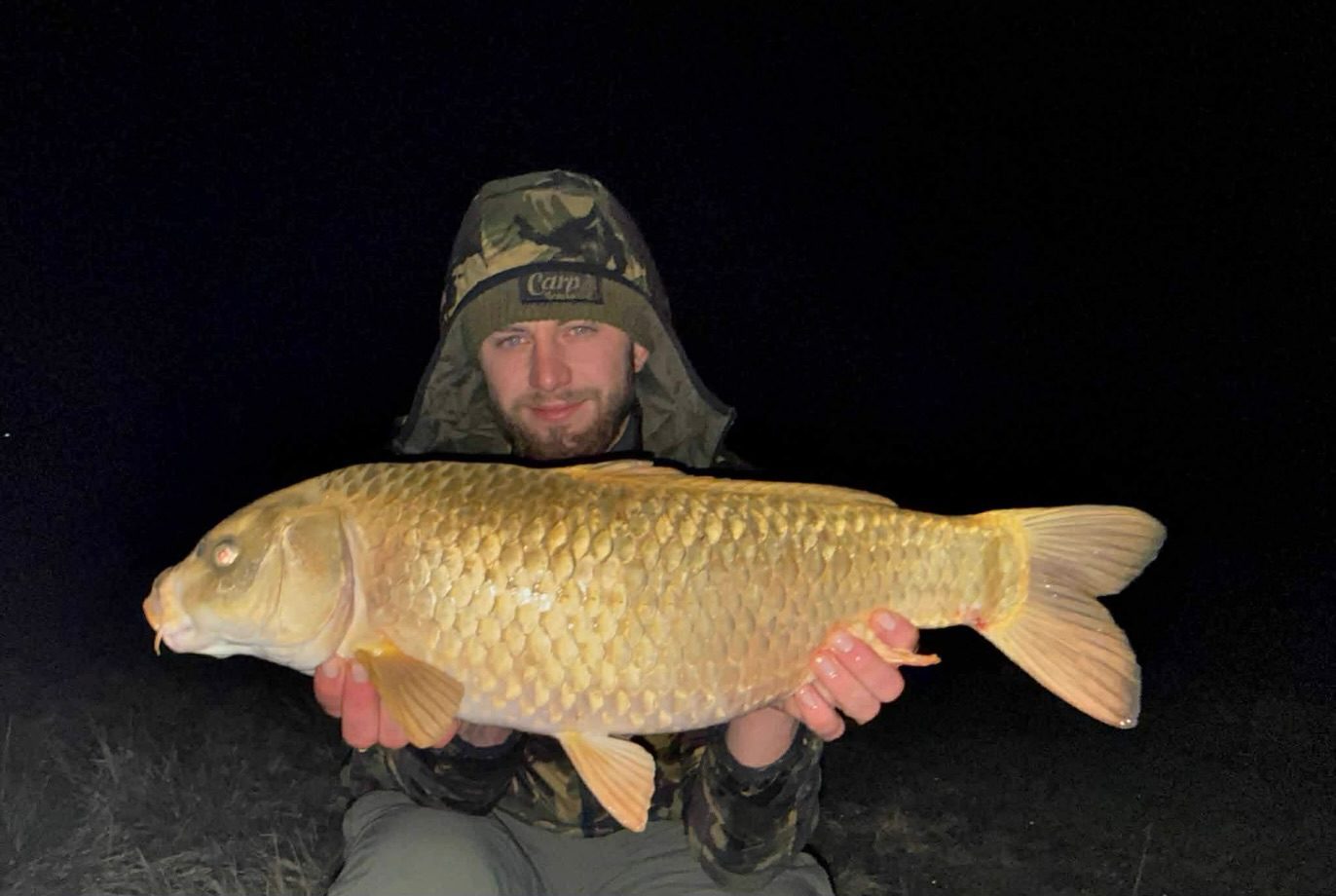 Our mate @ng15_angler struck early gold as he got stuck in to his new syndicate water!

A fine pair of Carp, both from a recent stocking, couldn’t resist the mighty C.K.O.

Well done Kerrigan!

👉 https://vortexbaits.com 👈  #carpfishing #ukcarp #carpfishinguk #commoncarp #carp