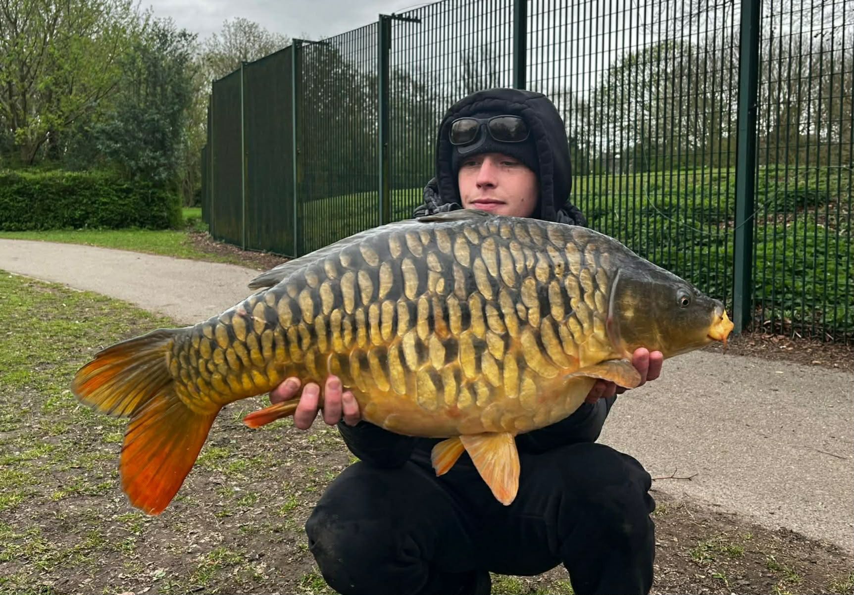 Our good mate @ho03_joe has had a cracking season so far, ticking off some really special fish. 

This absolute stunner, the “Park Lake Fully” being just such a fish!

This beautiful scaley specimen took the scales round to 24lb 3oz, our C.K.O. Boosted Cocoons doing the business!

Well done Joe!

👉 https://vortexbaits.com 👈 

#carpfishing #ukcarp #carpfishinguk #commoncarp #vortexbaitsofficial