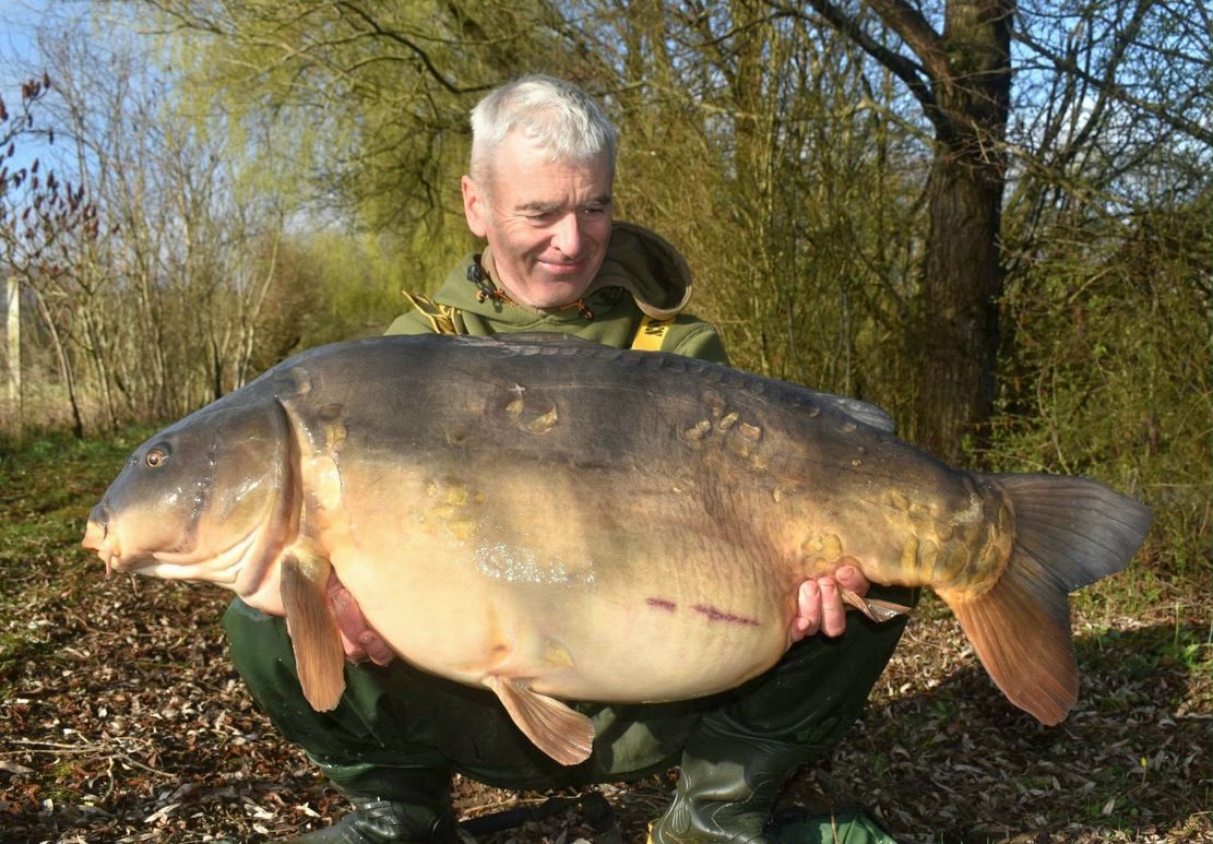 Good afternoon all! Well it’s safe to say that the carp are well and truly waking up! 

My beloved middle child, you’ll know him as “Ultra Mix Harry” battered his carp PB twice in 24 hours last week, pics to follow, but here we have good friend Darren Knighton with a superb brace of carp from recent trips to France!

Arming himself as usual with the mighty C.K.O. It certainly proved to be irresistible for these big French Girls, the Mirror taking the scales to 51lb 8oz, while the Common went 38lb!

Magnifique!

Well done Darren!

👉 https://vortexbaits.com 👈  #carpfishing #ukcarp #carpfishinguk #commoncarp #vortexbaitsofficial