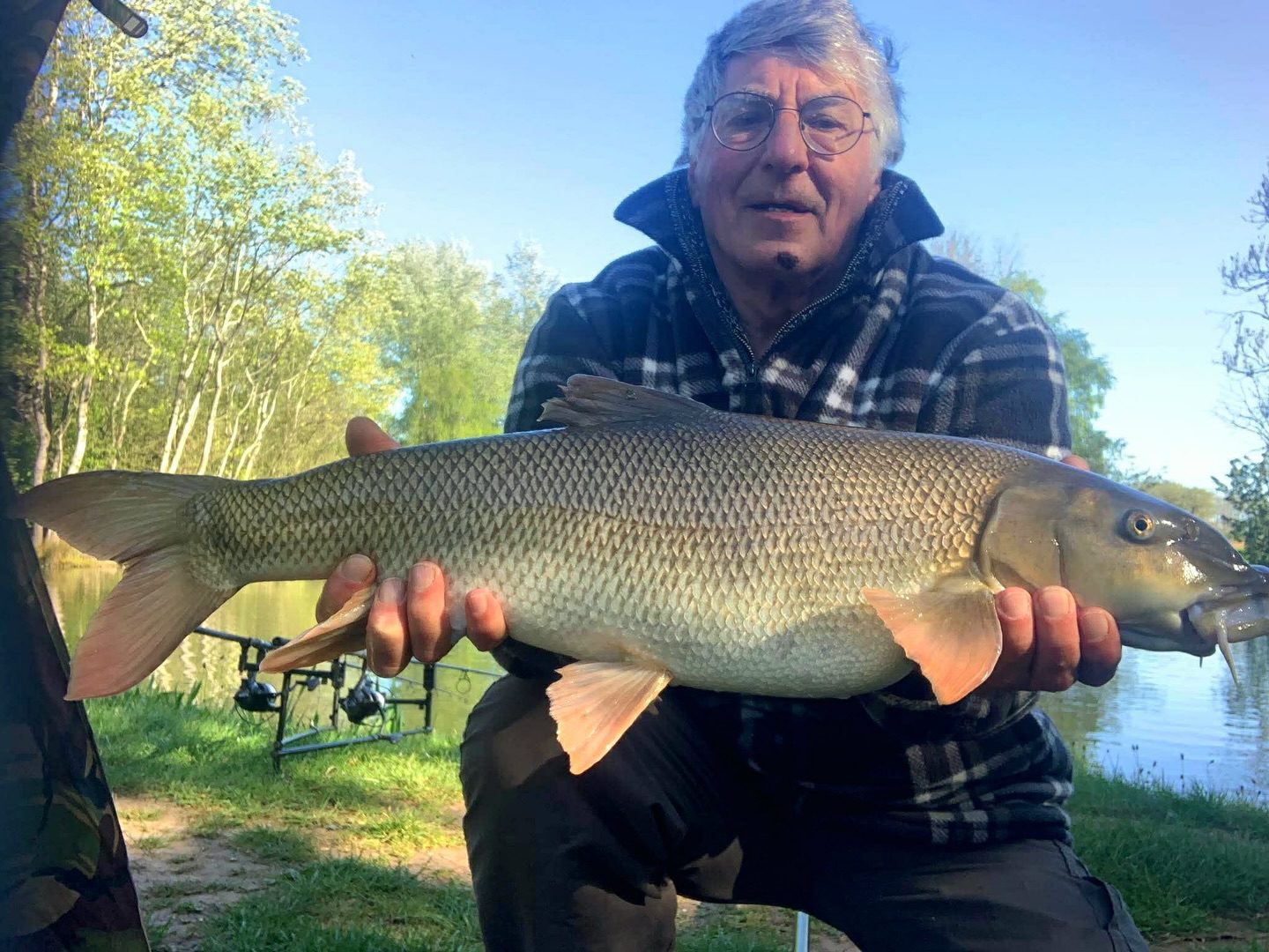 An unusual sight now, and one to get the river anglers salivating! It’s a Barbel, but it’s a Stillwater Barbel courtesy of Dave Arnold!

This absolutely pristine specimen couldn’t resist our C.K.O. Range, with a wafter on the business end!

Nicely done Dave!

👉 https://vortexbaits.com 👈 

#carpfishing #ukcarp #carpfishinguk #commoncarp #vortexbaitsofficial
