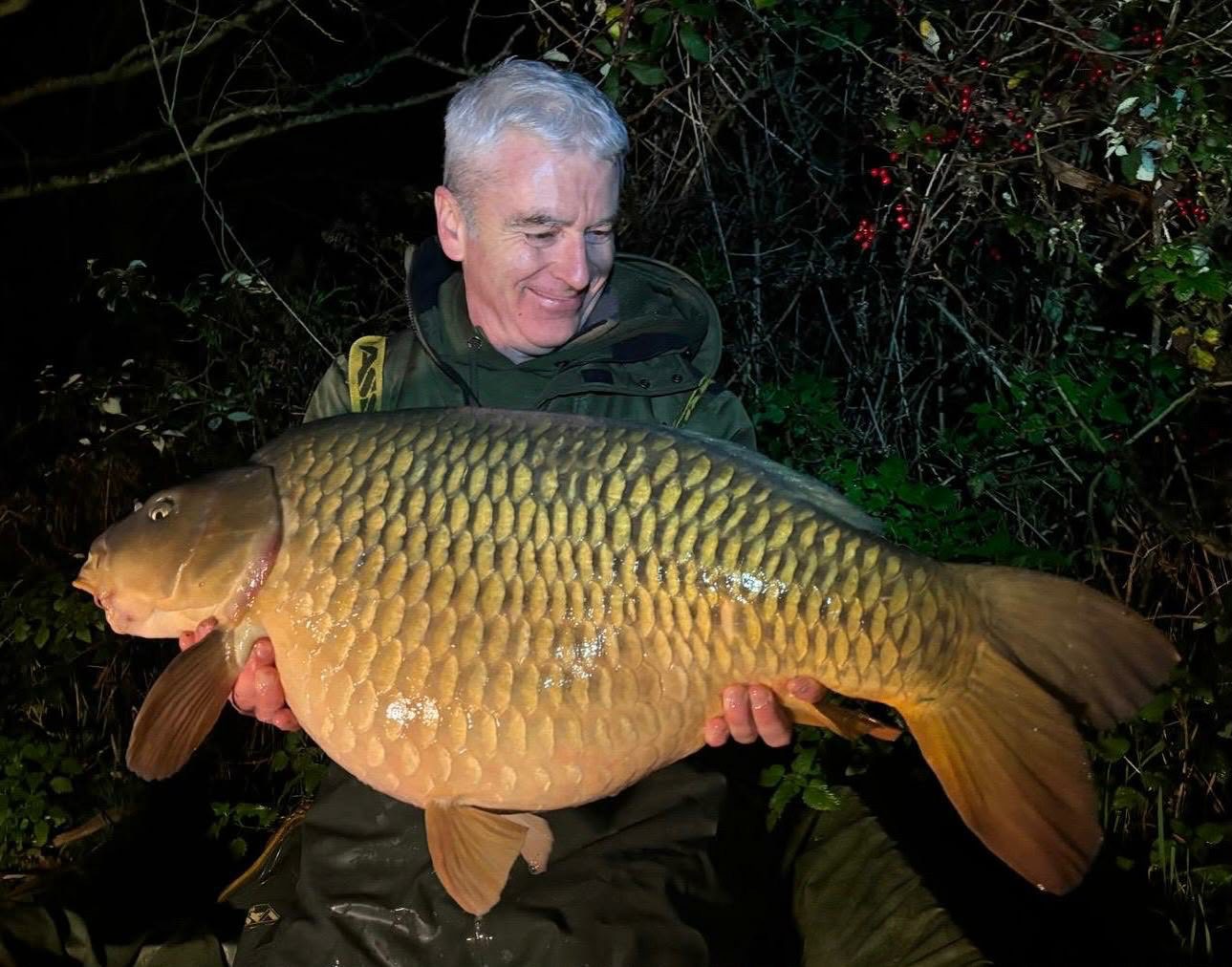 Good mate @knightondarren once again got amongst the quality fish recently with this stunning 39lb 12oz Common being part of that haul!

Our C.K.O. Range doing what it does best!

Cracking fish Darren!

👉 https://vortexbaits.com 👈 

 #carpfishing #ukcarp #carpfishinguk #commoncarp #vortexbaitsofficial