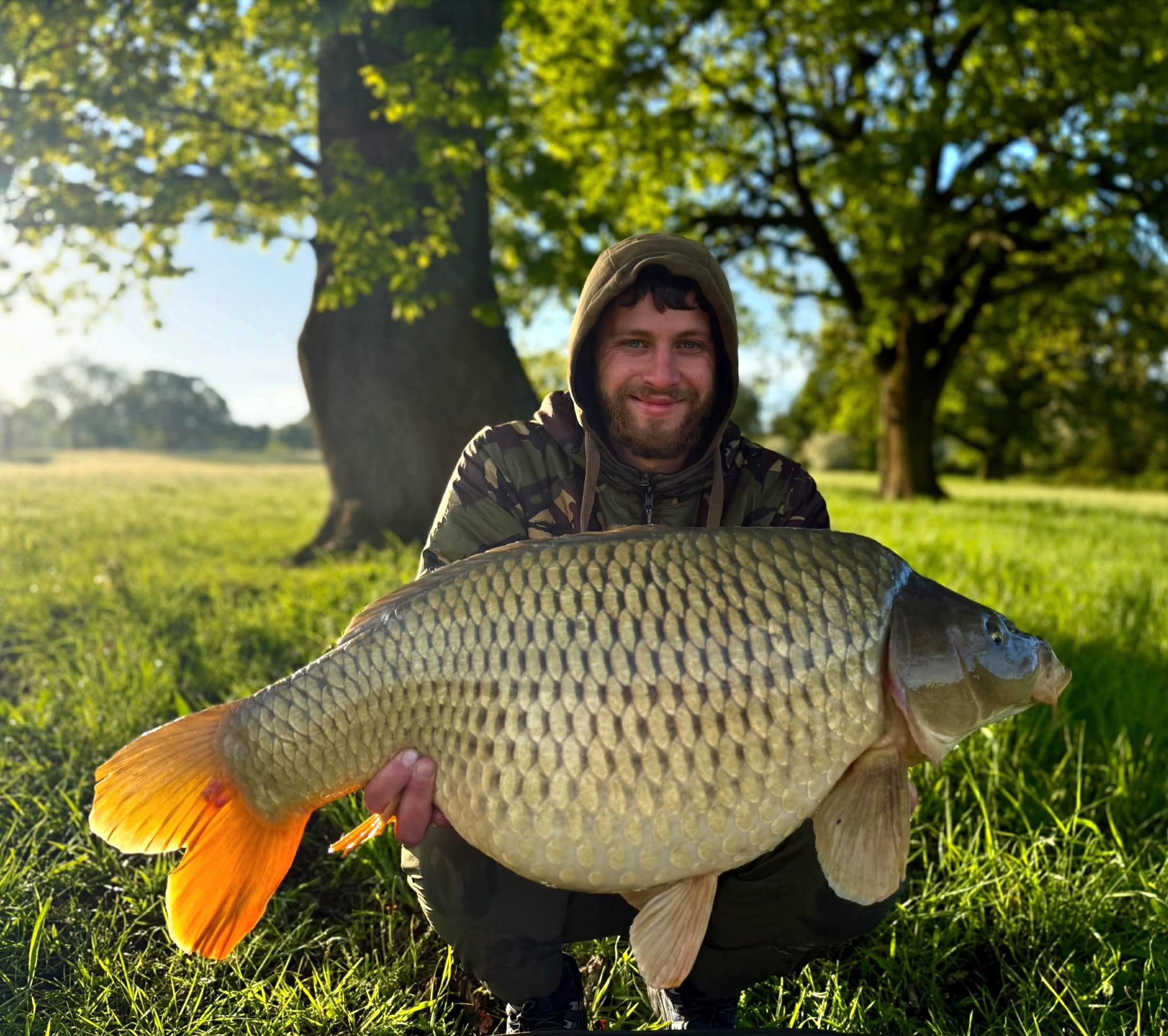 Last but not least is our good late @ng15_angler Kerrigan and this absolute unit of a Common!

During a session on the bank at his new syndicate water with his good lady, a couple of swim changes were in order before he got on the fish, our C.K.O. Mini Grub Wafters over bottom baits did the trick for this upper 20!

Nicely done Kerrigan!

👉 https://vortexbaits.com 👈 

#carpfishing #ukcarp #carpfishinguk #commoncarp #vortexbaitsofficial