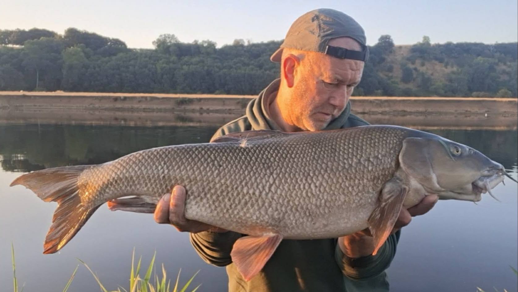 As we always try to finish up with a special one, Dez Weldon, this is all yours!

Now Dez is one of the best chaps you could wish to meet, he’s got a super sense of humour and is an all round top lad. He can also catch a fish or 2!

He’s been trying for a good while now to break his Barbel PB, and he’s finally hammered it with this absolutely fun perfect 16lb 4oz Trent beast!

An early morning wake up call from the bite alarm had Dez out of the sleeping bag and hanging on for dear life as this absolute unit gave a proper account of itself!

The mighty C.K.O. Cocoons doing the business!!

Massive congratulations Dez, very well deserved!

Remember, not all baits are round! Think different, Cocoon for the win, hand rolled goodness!

#vortexbaitsofficial #rivertrent #barbelfishing #angler #fishingislife