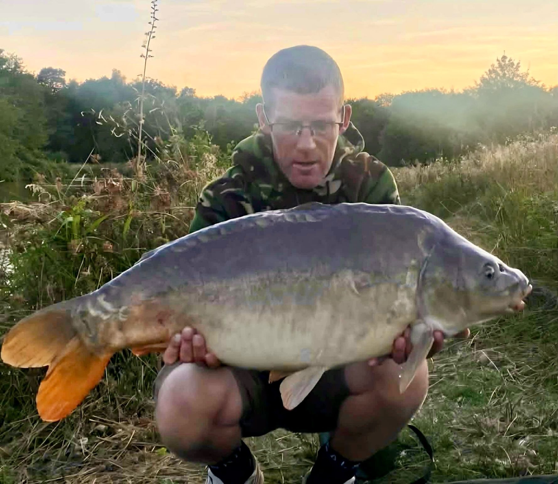 Andy Martin had a successful trip to a local private water, and armed with some krill meal dusted C.K.O. Wafters, got amongst some superb sport!

This brace of mirrors to 30lb being the best of a 4 fish hit! 

Magic result Andy!

#carpfishing #ukcarp #carpfishinguk #vortexbaitsofficial #instafish