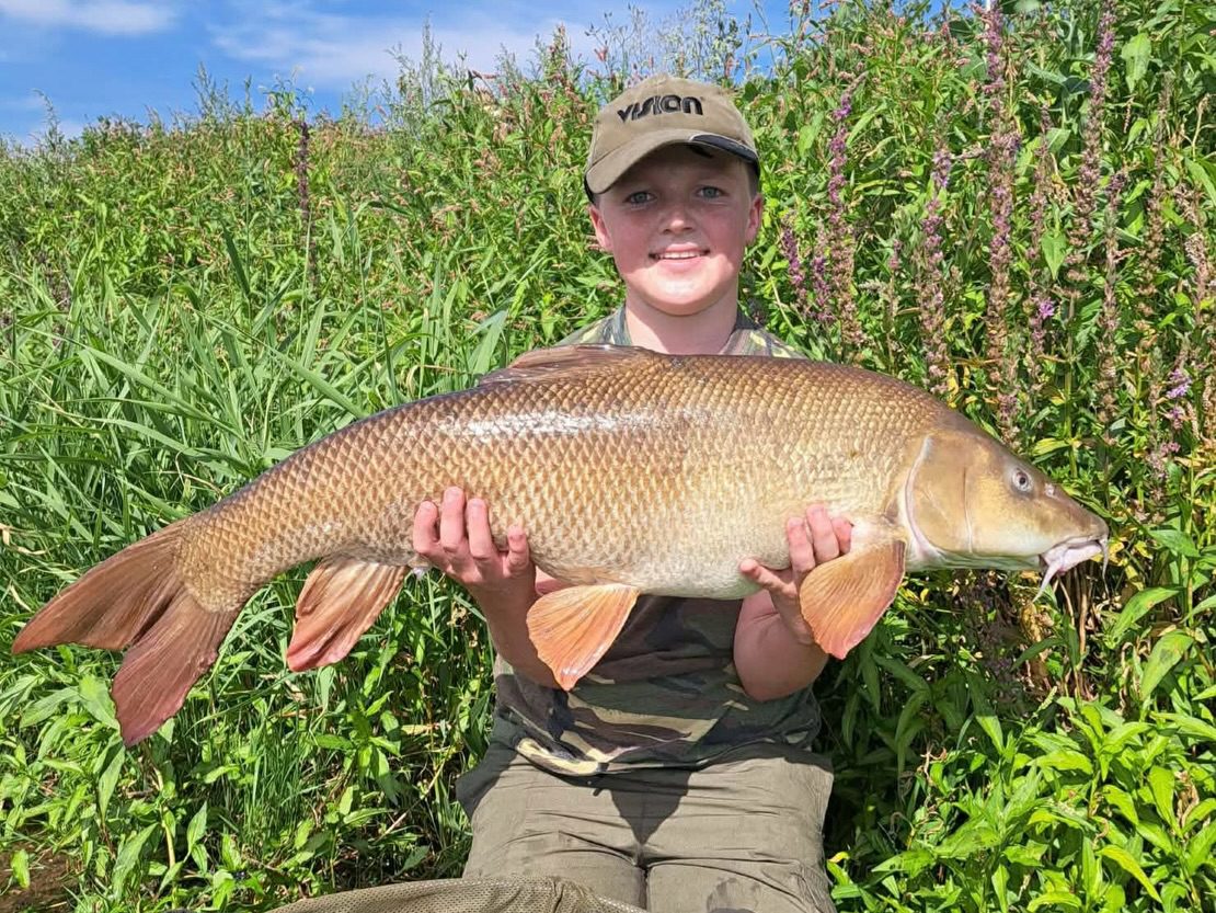 Now, we absolutely love it when we get a catch report from the next generation, even more so when they get a new PB

Our mate Paul Rudd was chuffed to bits to send in the report that his son Bradley was now firmly in club “15” with the capture of this 15lb 10oz tidal Trent beast!

This one was also backed up with fish of 11lb 4oz and 10lb 2oz, our B.P.T. Boosted Hook Pellets doing the business!

What an incredible result Bradley, many congratulations young man!

#vortexbaitsofficial #rivertrent #barbelfishing #angler #fishingislife